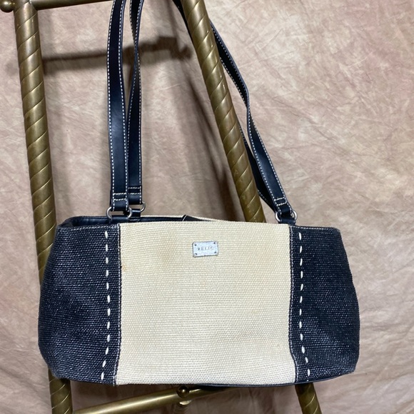 Relic Purse - Picture 1 of 7